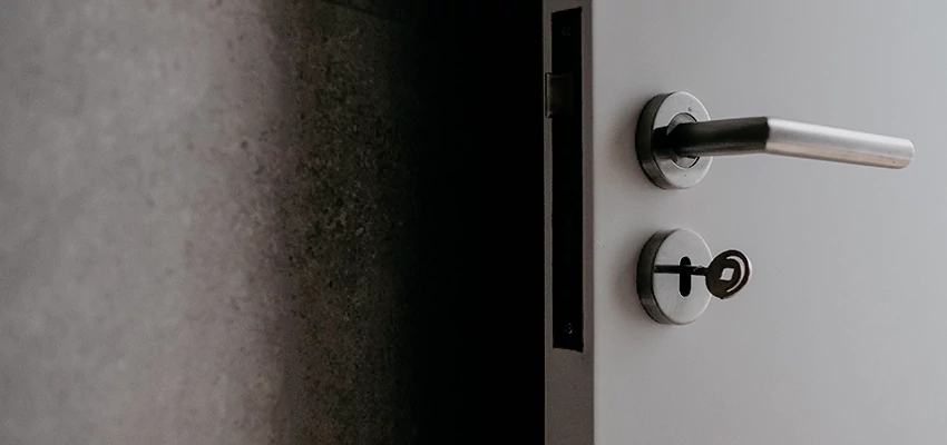 Front Door Handle Repair And Installation in Nuevo, CA